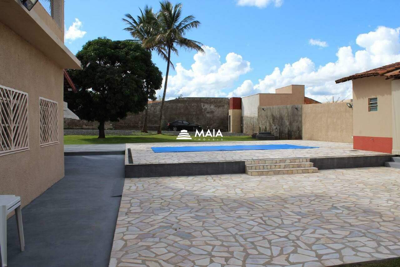 Casa à venda no Lourdes: 