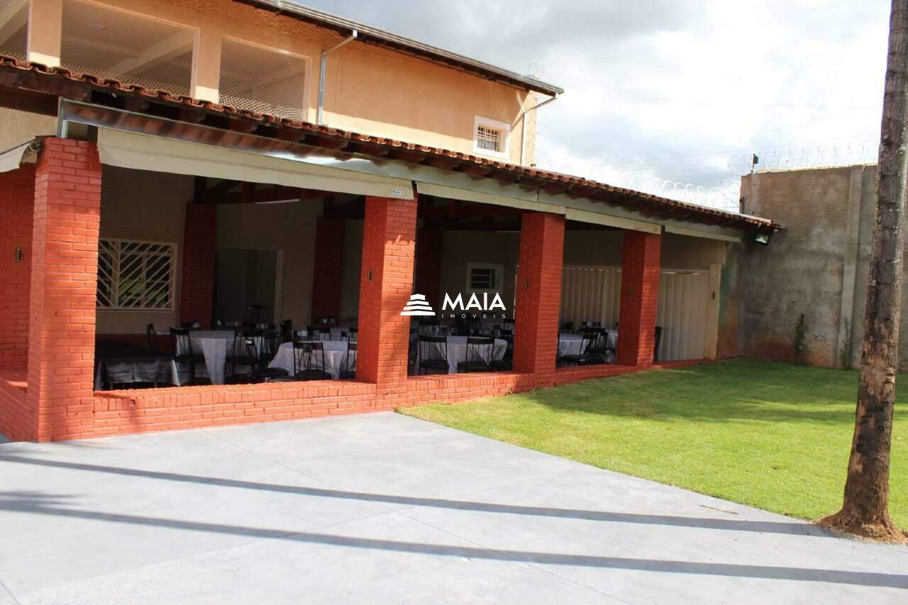 Casa à venda no Lourdes: 