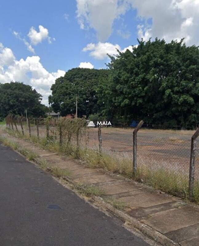 Terreno/Área para aluguel no Pontal: 