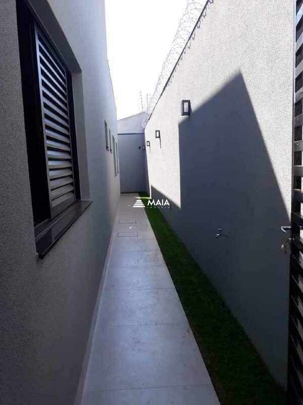 Casa à venda no Parque das Laranjeiras II: 