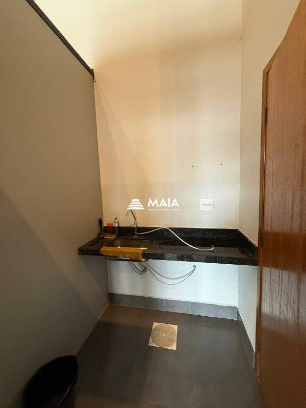 Mall para aluguel no Nossa Senhora da Abadia: 
