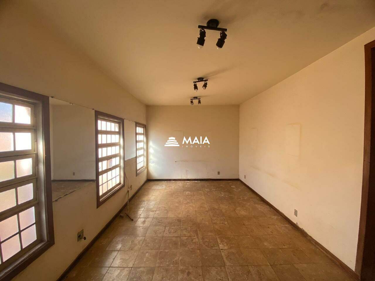 Terreno/Área à venda no Olinda: 