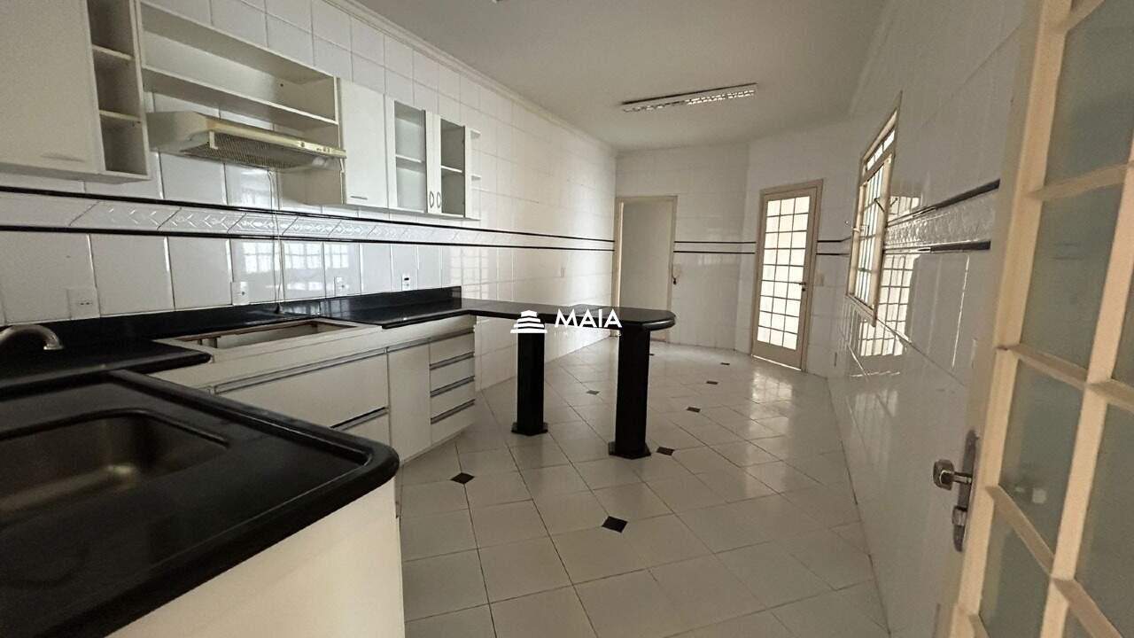 Casa à venda no Conjunto Umuarama: 