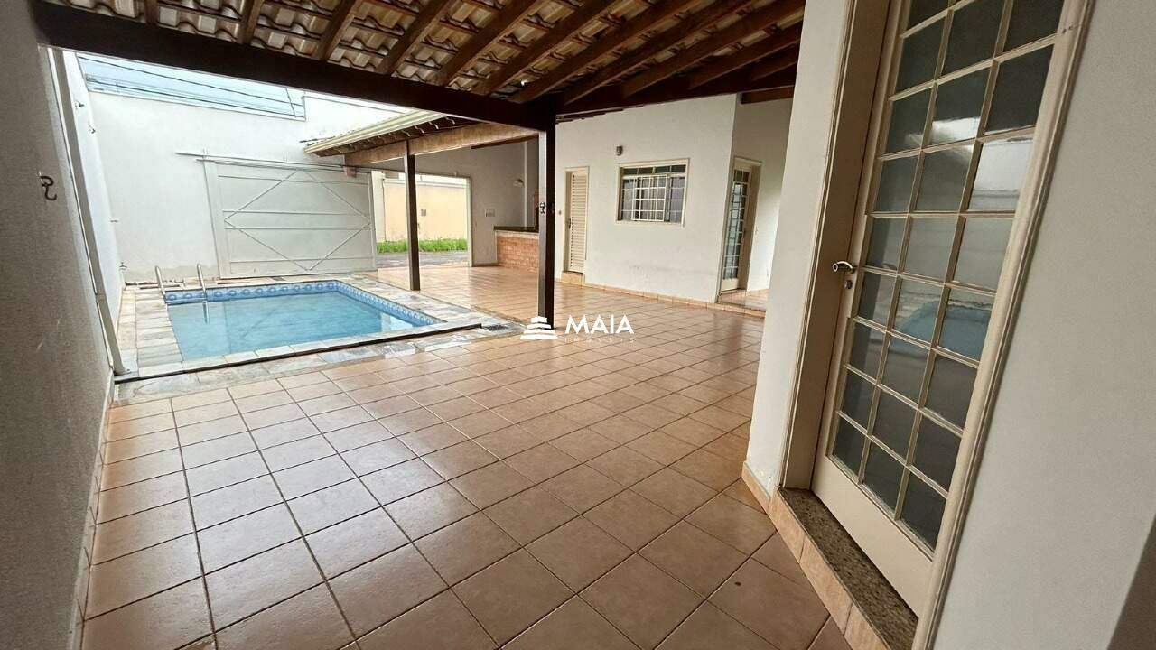 Casa à venda no Conjunto Umuarama: 