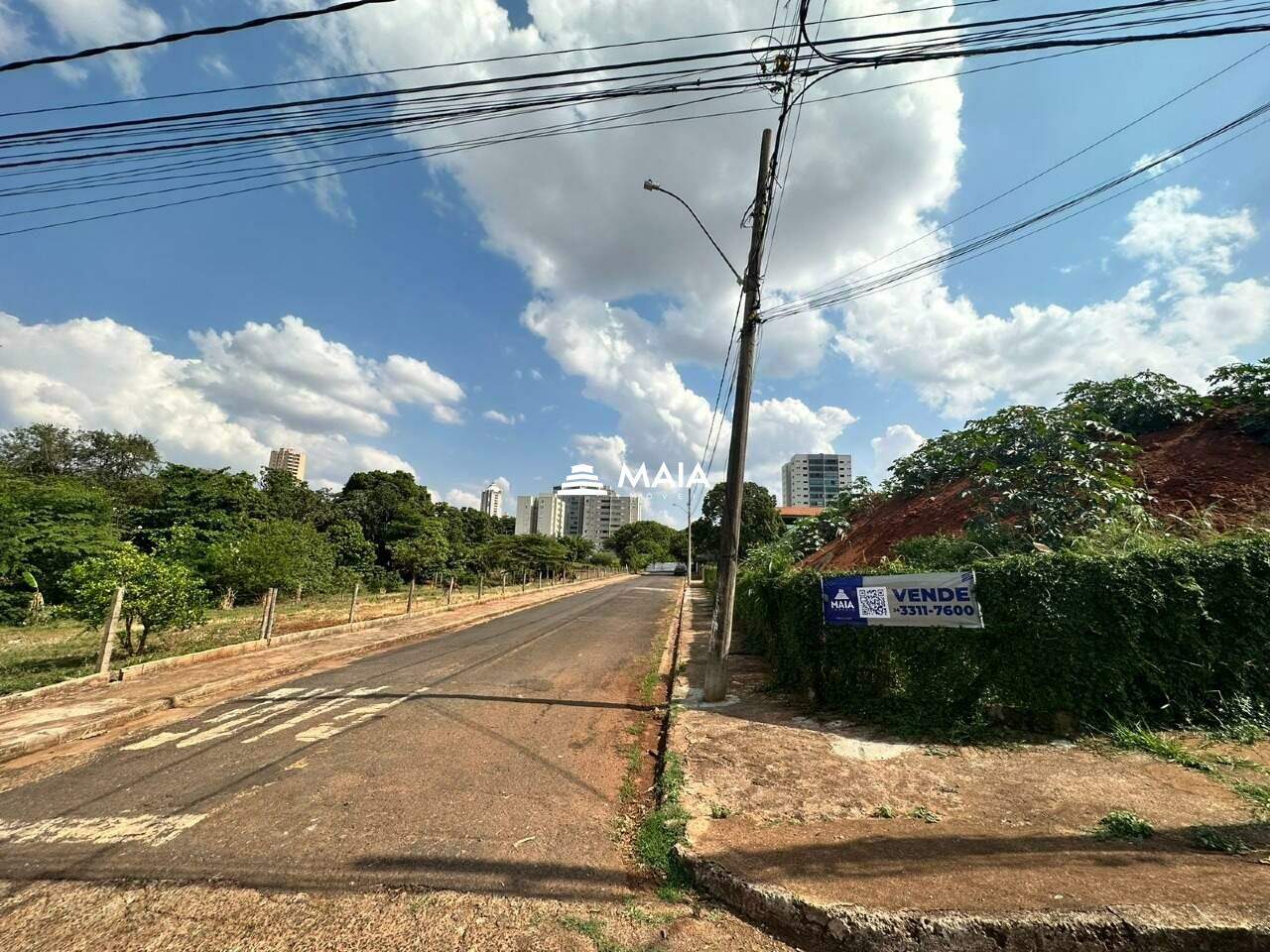 Terreno/Área à venda no Santa Maria: 