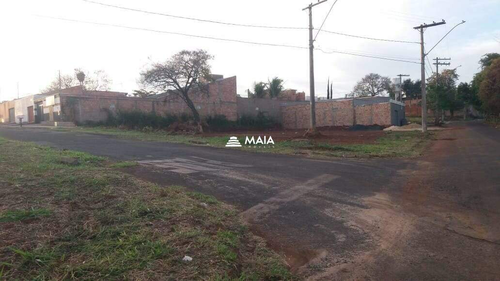 Terreno/Área à venda no Jardim Maracanã: 