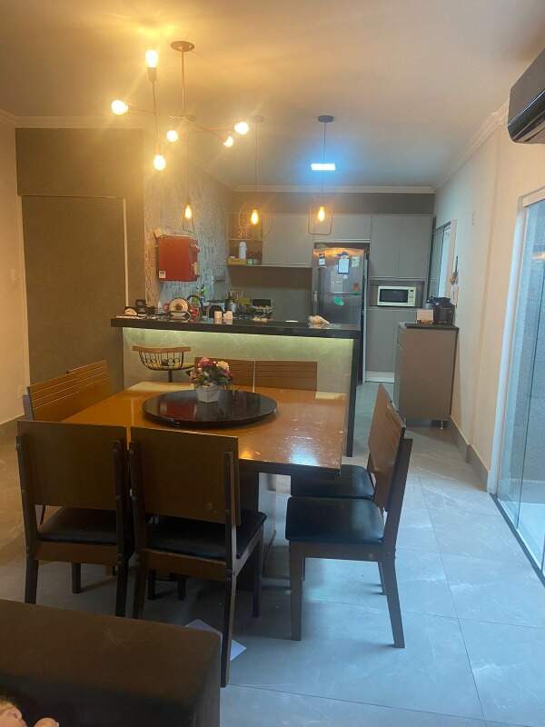 Casa à venda no Fabrício: 