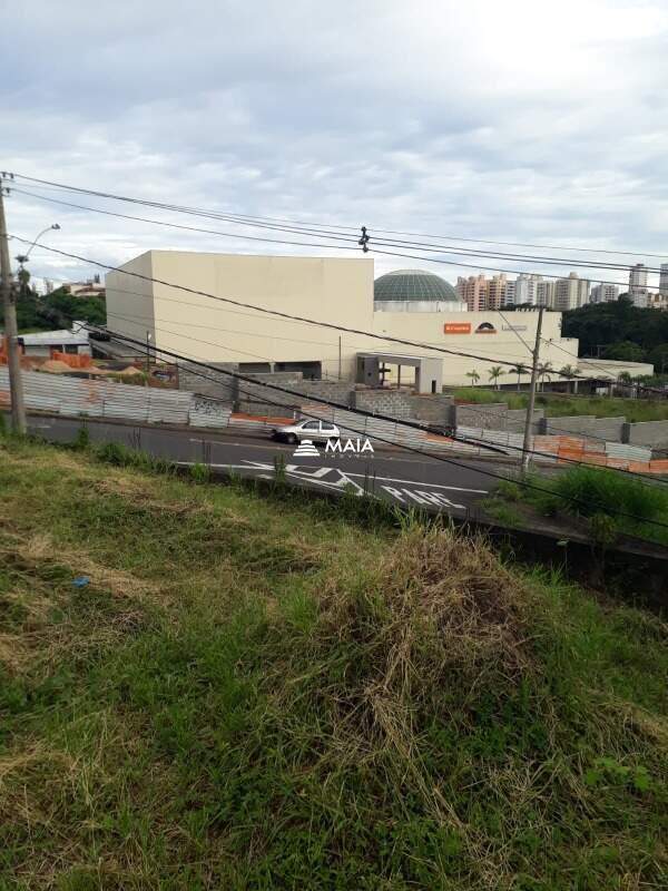 Terreno/Área à venda no Jardim São Bento: 