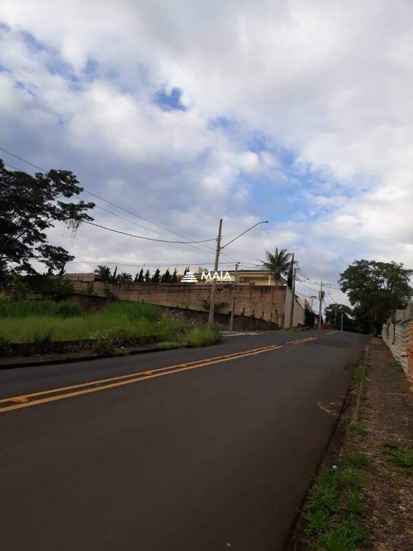 Terreno/Área à venda no Jardim São Bento: 