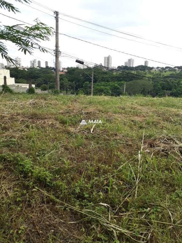Terreno/Área à venda no Jardim São Bento: 