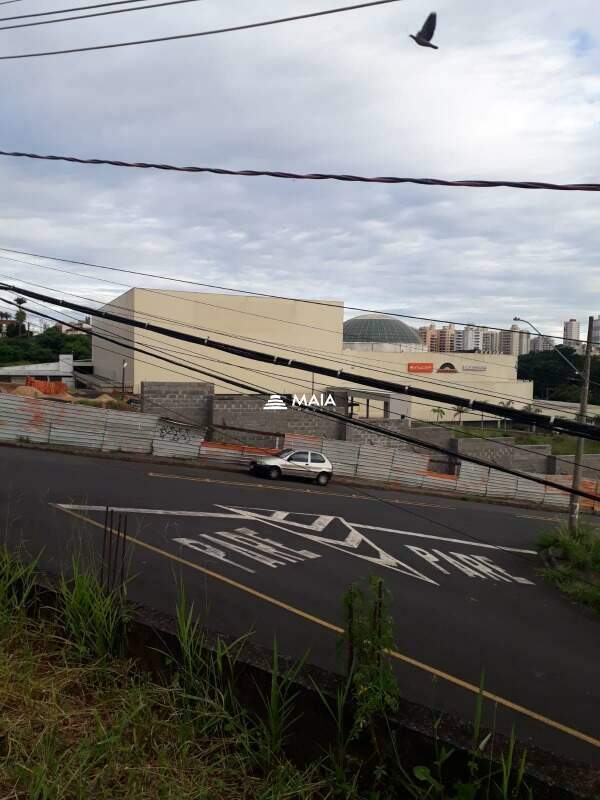 Terreno/Área à venda no Jardim São Bento: 