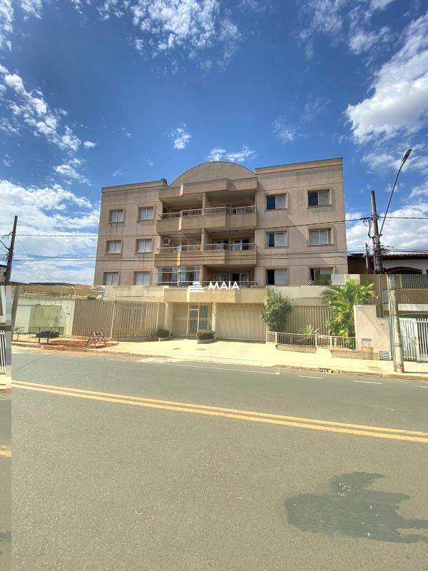 Apartamento à venda no Santa Maria: 