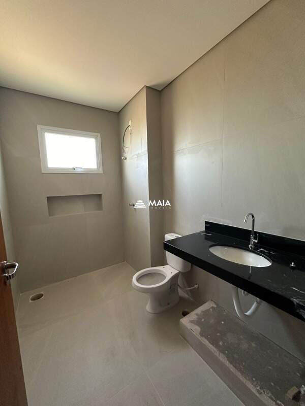 Apartamento à venda no Mercês: 