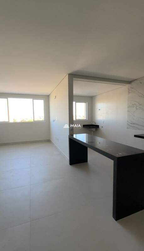 Apartamento à venda no Mercês: 