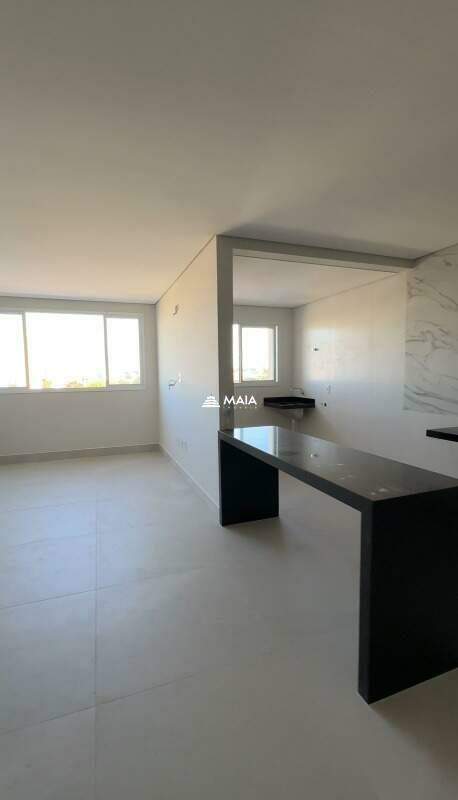 Apartamento à venda no Mercês: 