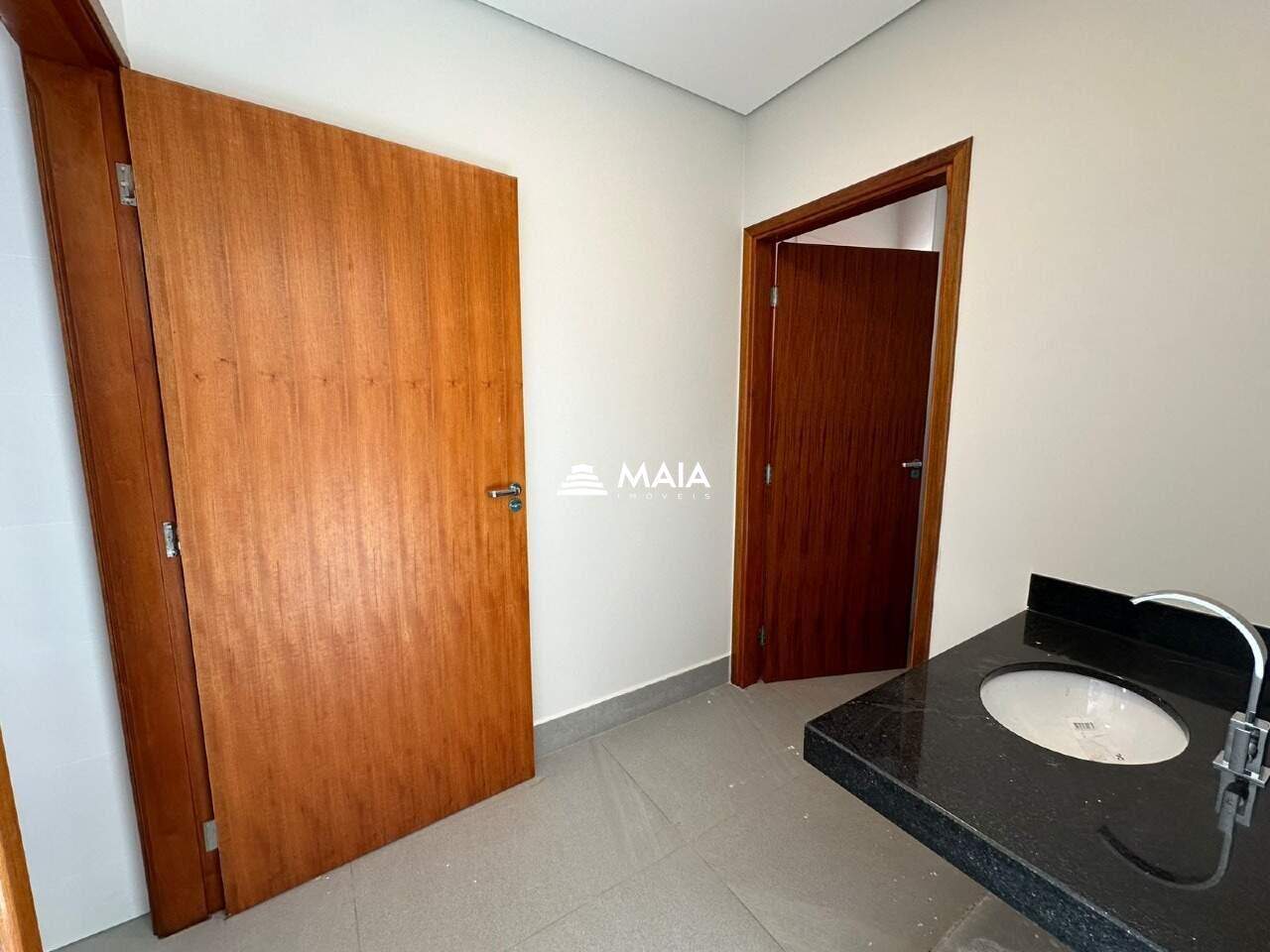 Apartamento à venda no Mercês: 