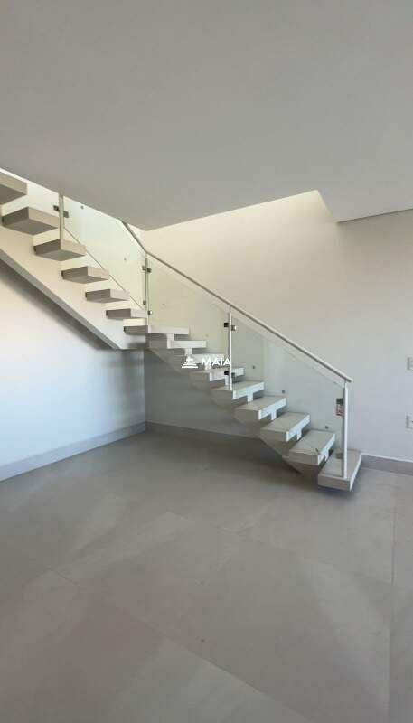 Apartamento à venda no Mercês: 