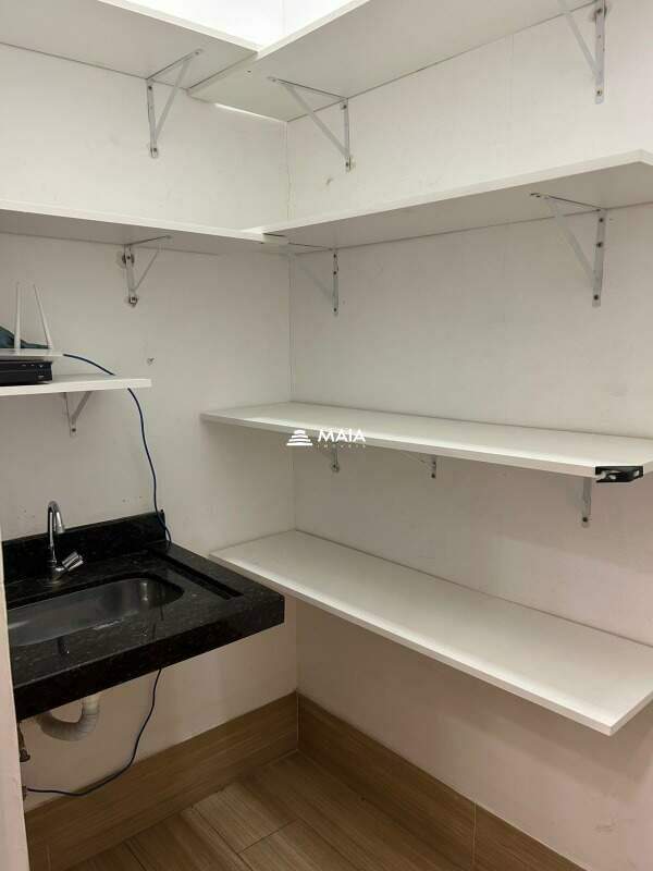 Comercial para aluguel no Parque das Américas: 