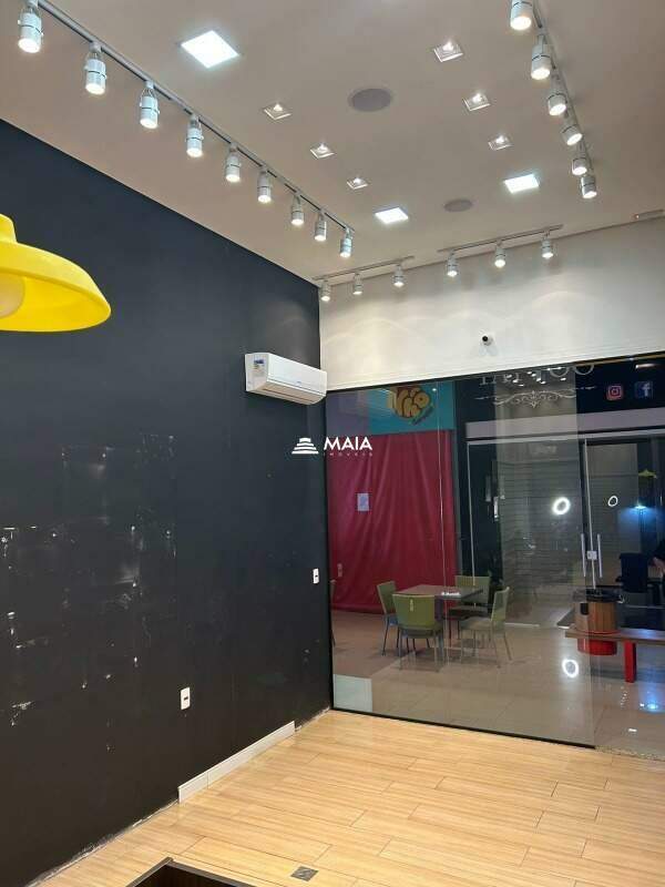 Comercial para aluguel no Parque das Américas: 