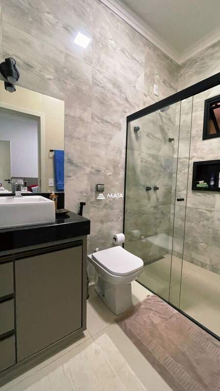 Casa de Condomínio à venda no Estância dos Ipês: 