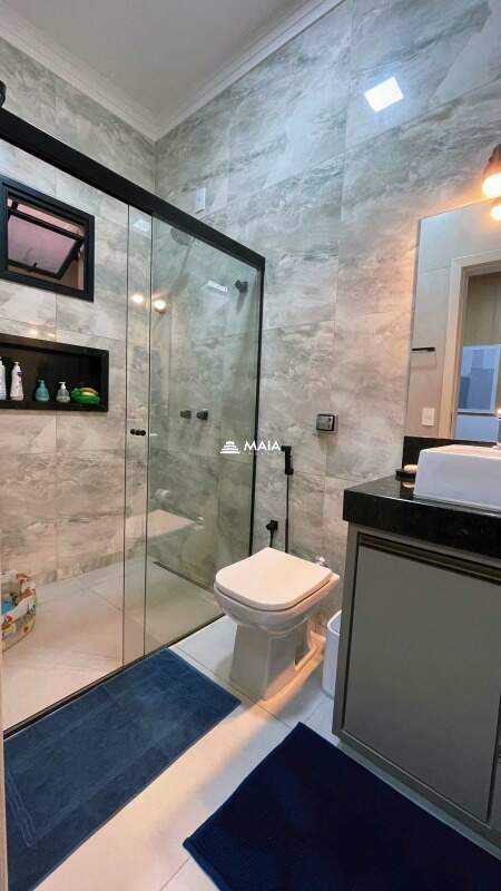 Casa de Condomínio à venda no Estância dos Ipês: 