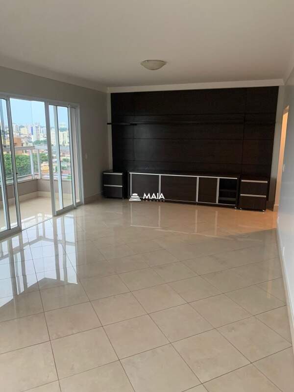 Apartamento à venda no Mercês: 