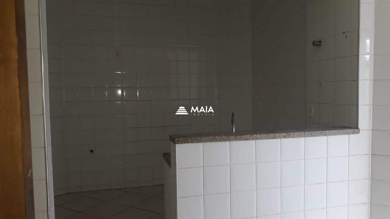 Apartamento à venda no Universitário: 