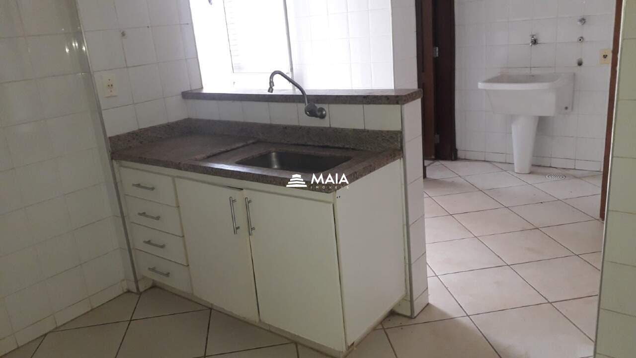 Apartamento à venda no Universitário: 