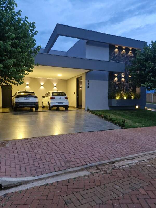 Casa de Condomínio à venda no Estância dos Ipês: 