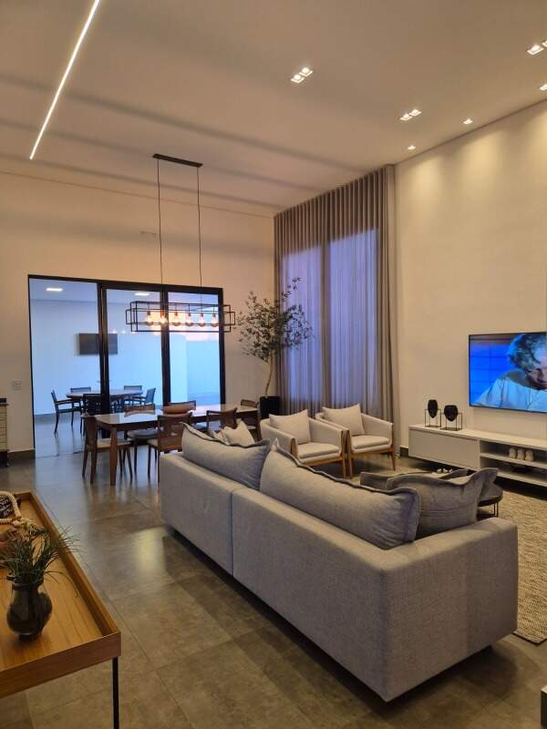 Casa de Condomínio à venda no Estância dos Ipês: 