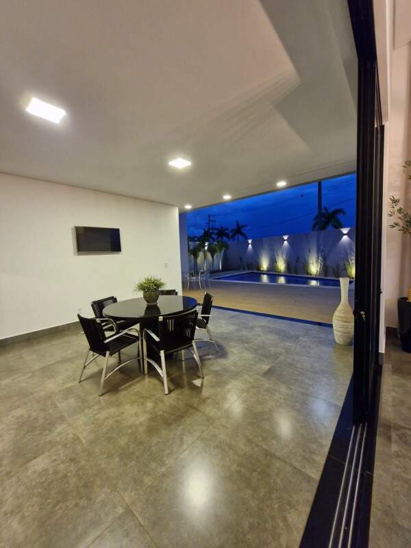 Casa de Condomínio à venda no Estância dos Ipês: 