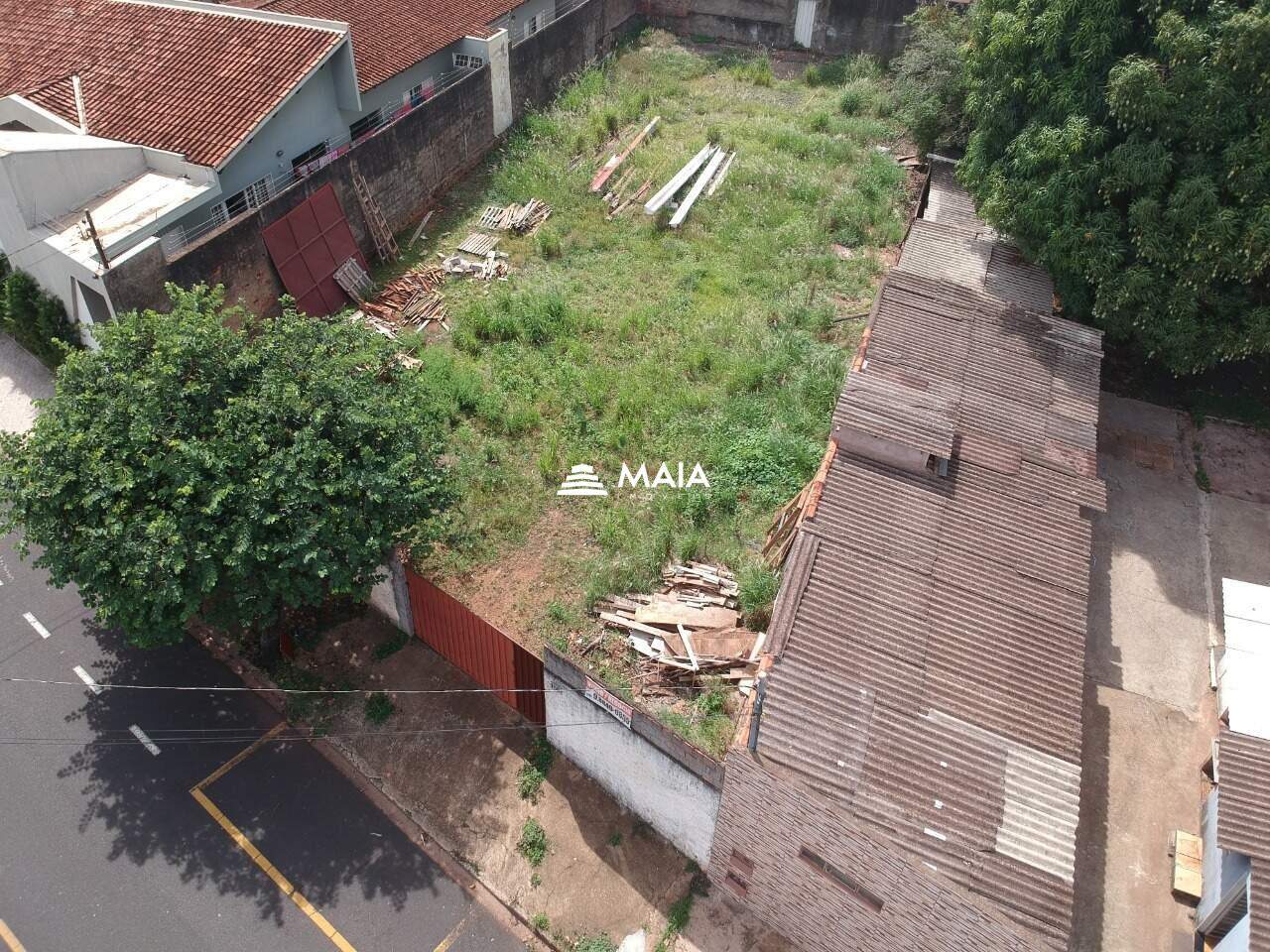 Terreno/Área à venda no Fabrício: 