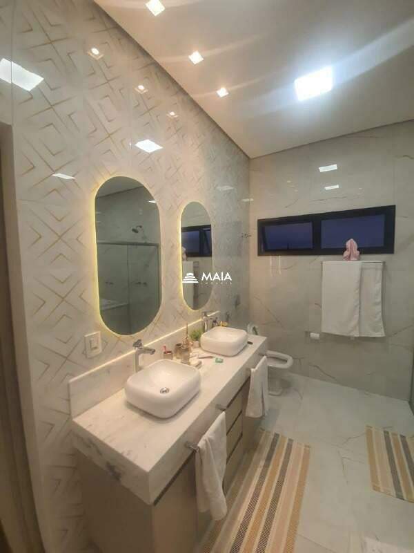 Casa de Condomínio à venda no Jockey Park: 