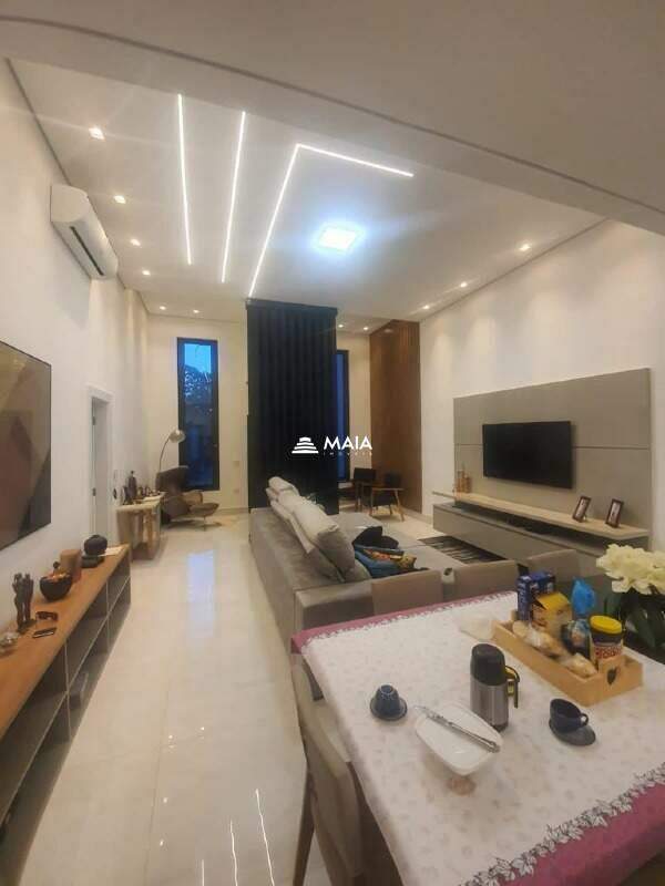 Casa de Condomínio à venda no Jockey Park: 