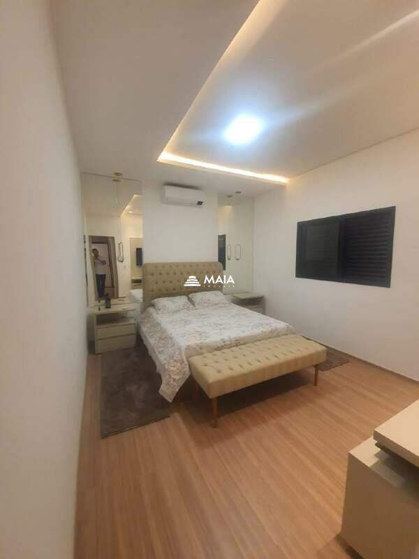 Casa de Condomínio à venda no Jockey Park: 