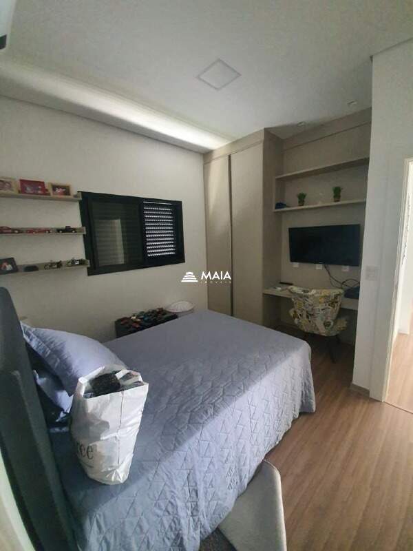 Casa de Condomínio à venda no Jockey Park: 