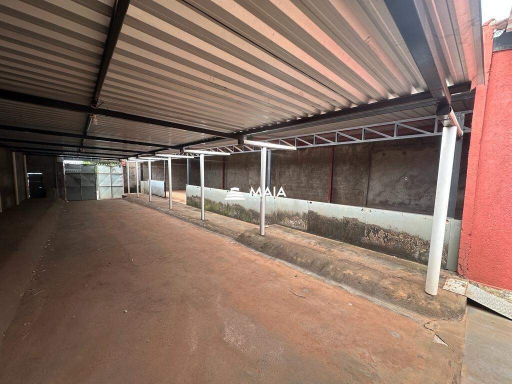 Comercial à venda no Parque das Américas: 