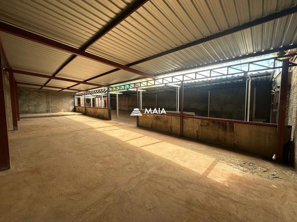 Comercial à venda no Parque das Américas: 