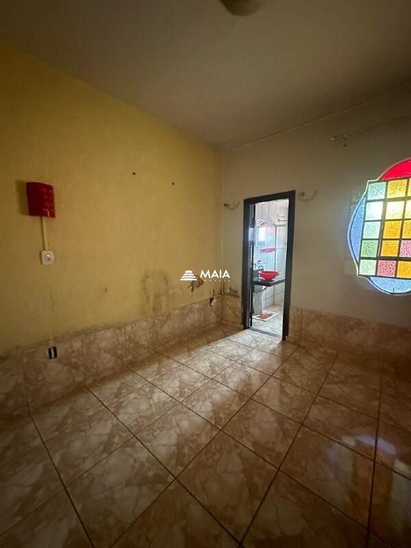 Comercial à venda no Parque das Américas: 