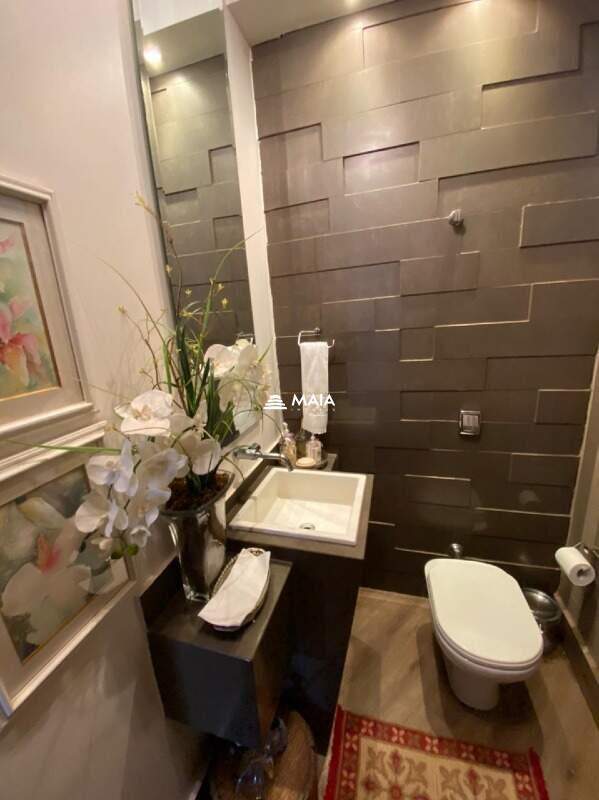 Casa de Condomínio à venda no Jockey Park: 