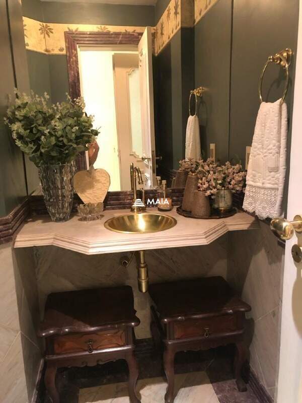 Apartamento à venda no Mercês: 