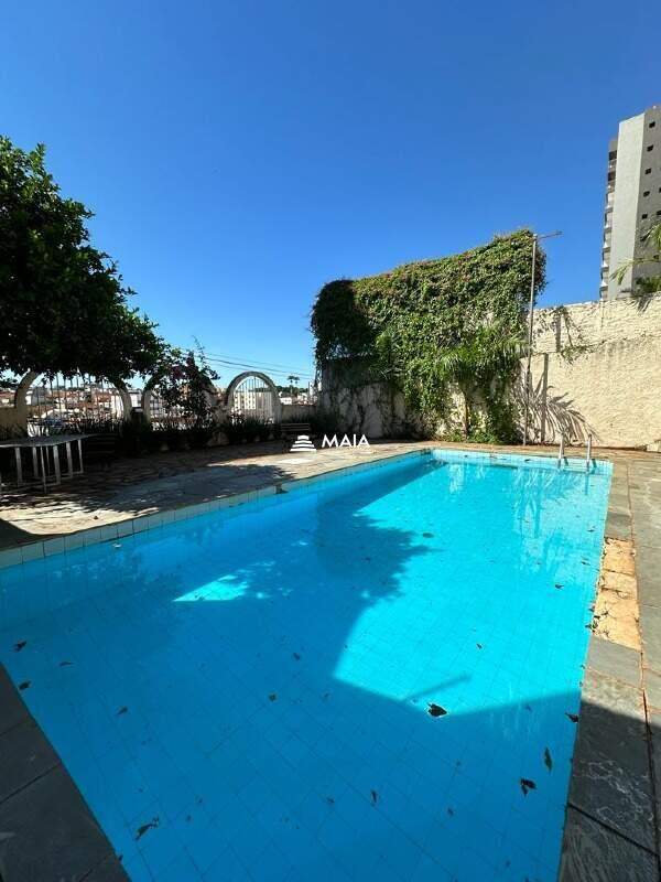 Comercial para aluguel no Mercês: 