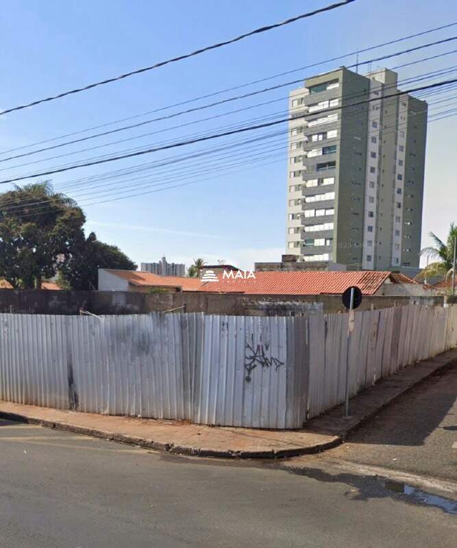 Terreno para alugar no bairro Mercês 