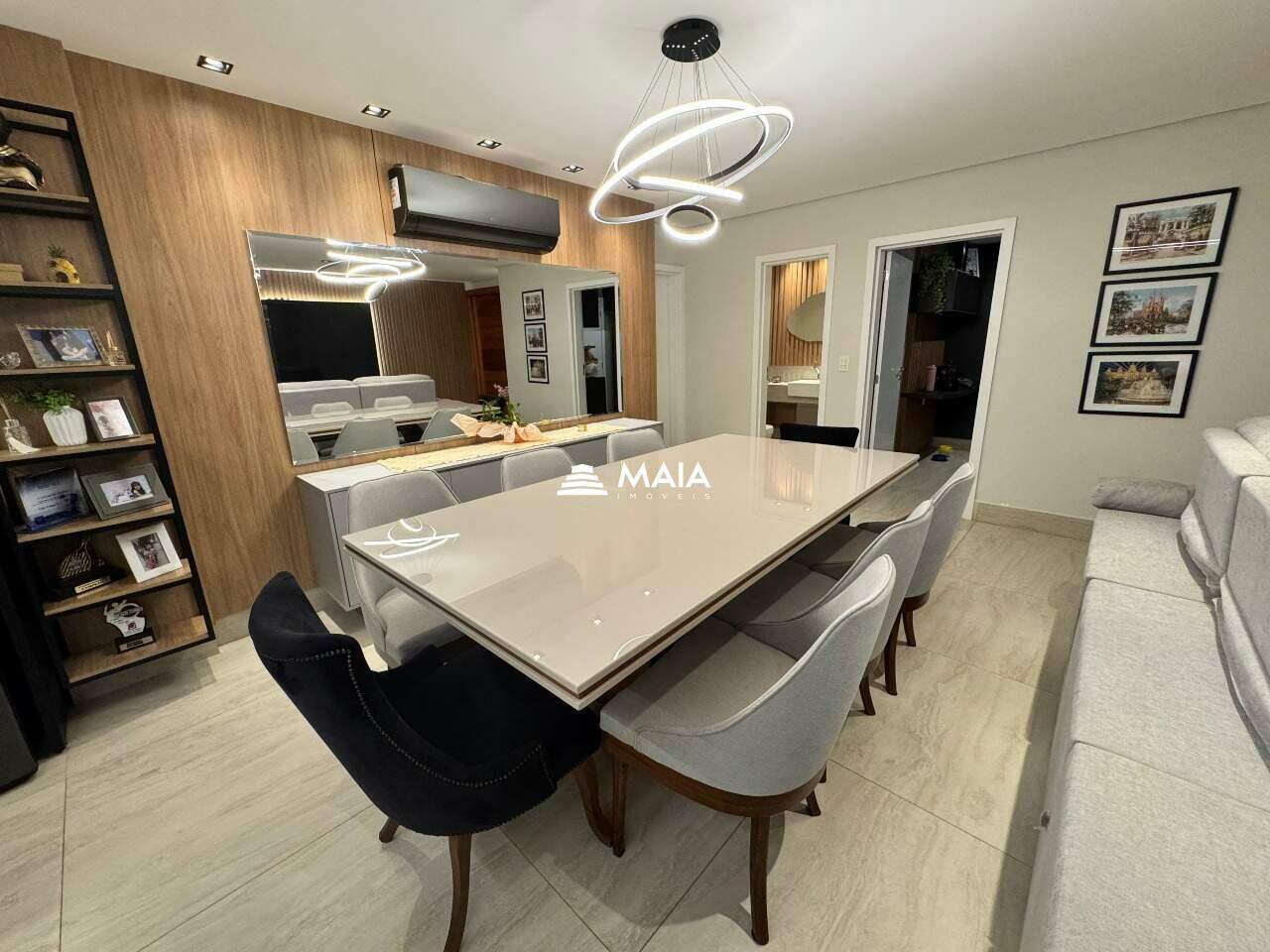 Apartamento à venda no Mercês: 