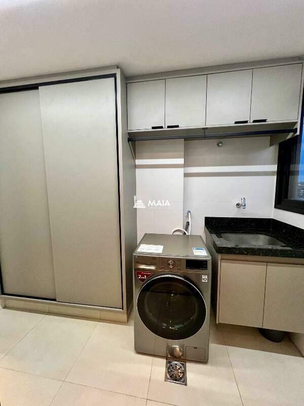 Apartamento à venda no Mercês: 