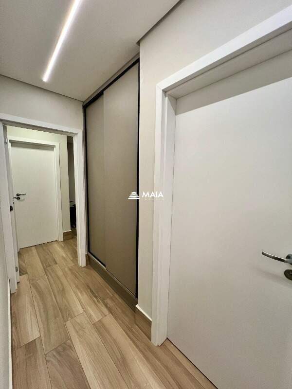 Apartamento à venda no Mercês: 