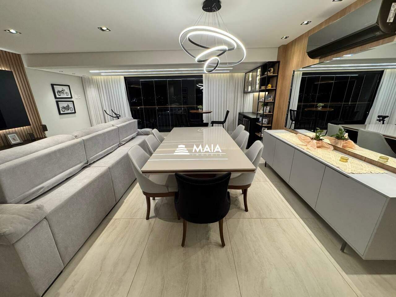 Apartamento à venda no Mercês: 