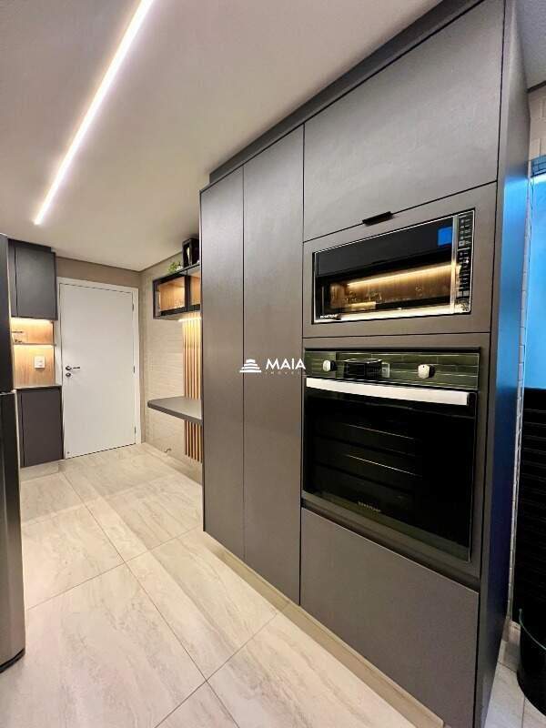 Apartamento à venda no Mercês: 