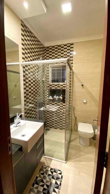 Casa à venda no Parque das Laranjeiras II: 