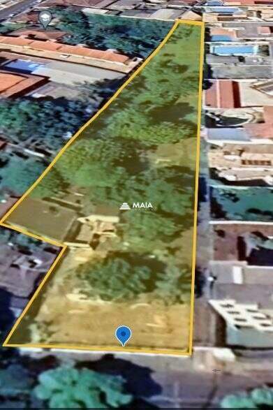 Terreno/Área para aluguel no Mercês: 